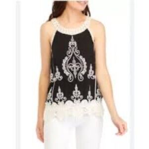EUC- BOHO Black and Cream Crochet Embroidered top Size Medium by Ultra Pink